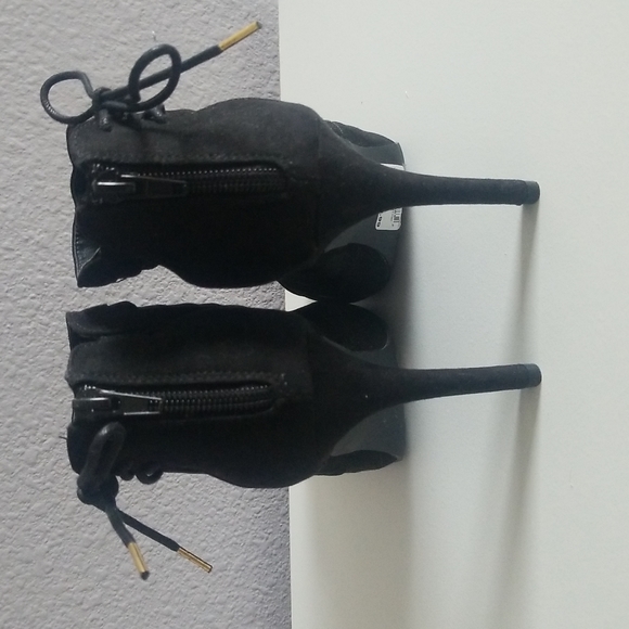 NWT Qupid Heels - Black - Picture 2 of 6